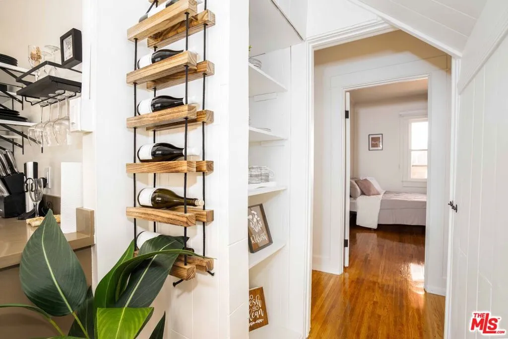 1277 W West Boulevard, Los Angeles, California 90019 home-pic-4